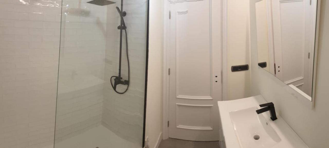 Coqueto Apartamento Centrico Con Garaje Appartement Comarca de Comarca de Vigo Buitenkant foto